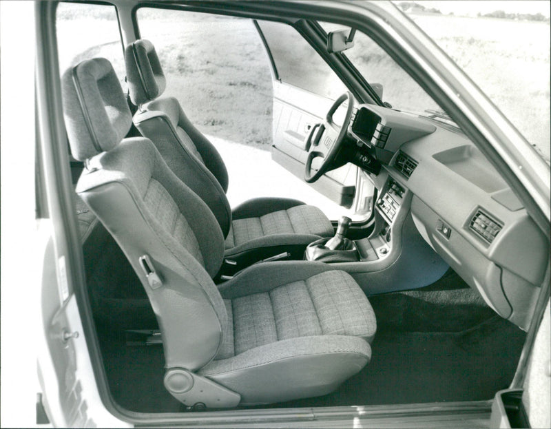 Audi 80 GTE - Vintage Photograph