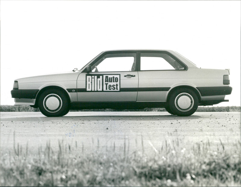 Audi 80 GTE - Vintage Photograph
