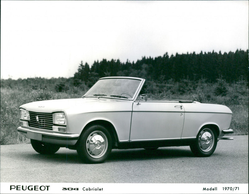 1970 / 71 Peugeot 304 Cabriolet - Vintage Photograph
