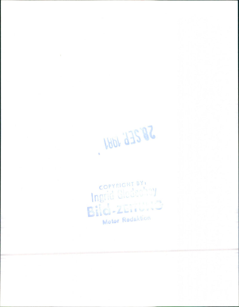 Audi 88 CD - Vintage Photograph