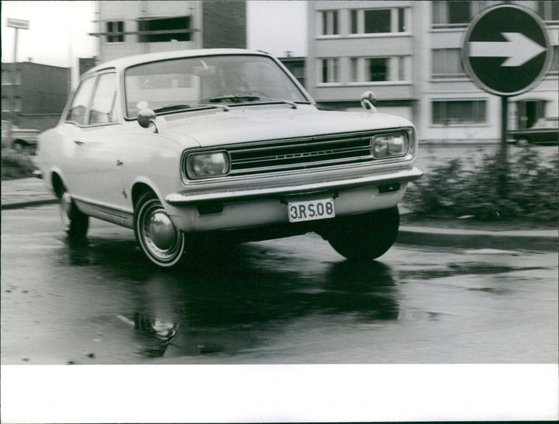 Vauxhall Viva SL90 1967 - Vintage Photograph