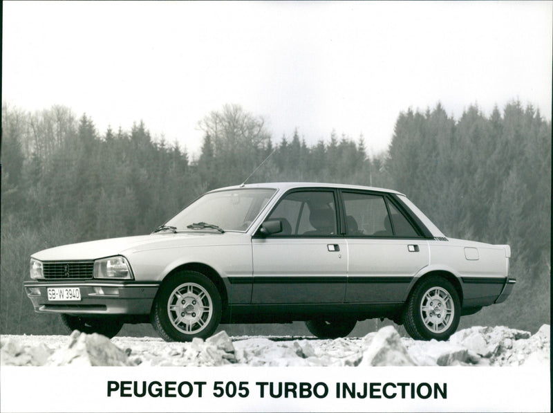 Peugeot 505 Turbo Injection - Vintage Photograph