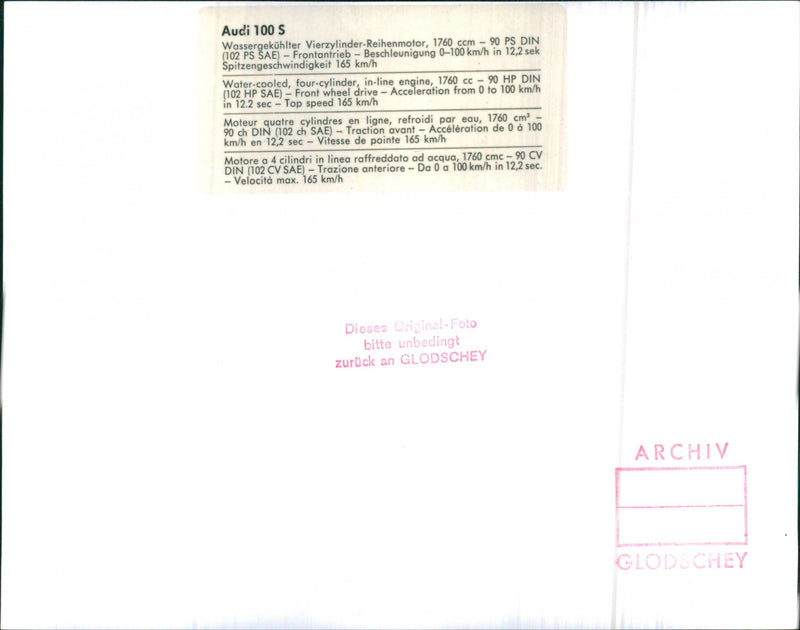 Audi 100 S - Vintage Photograph