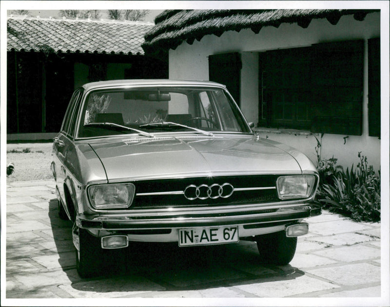 Audi 100 S - Vintage Photograph