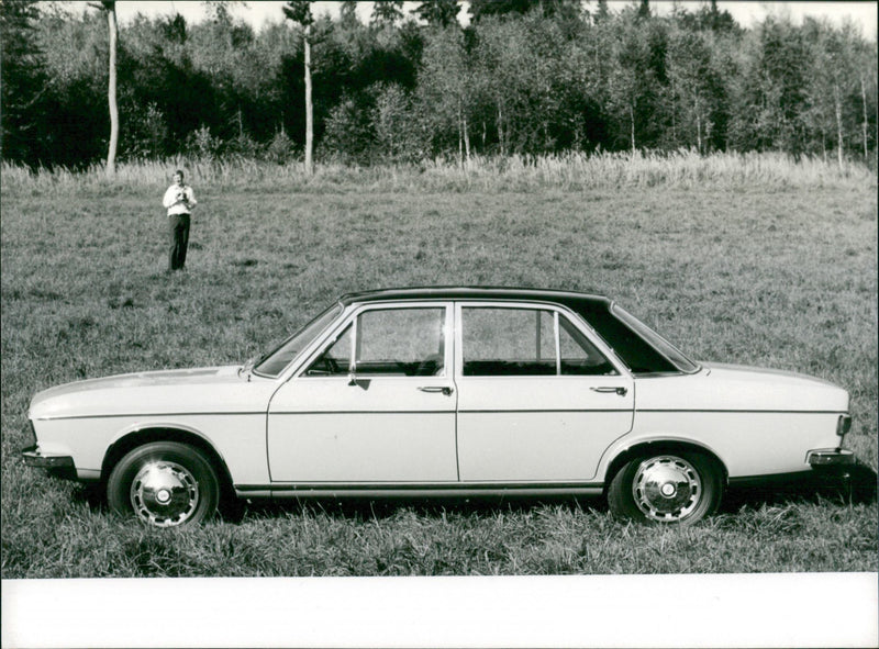 Audi 100 LS - Vintage Photograph