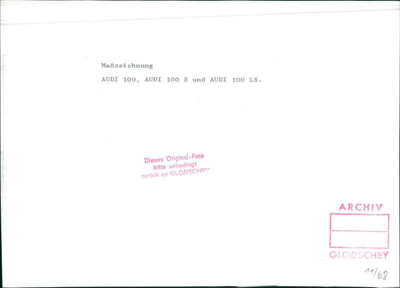 Audi 100 S - Vintage Photograph