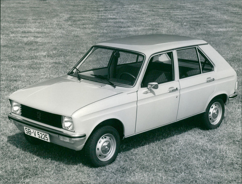 Peugeot 104 GL - Vintage Photograph