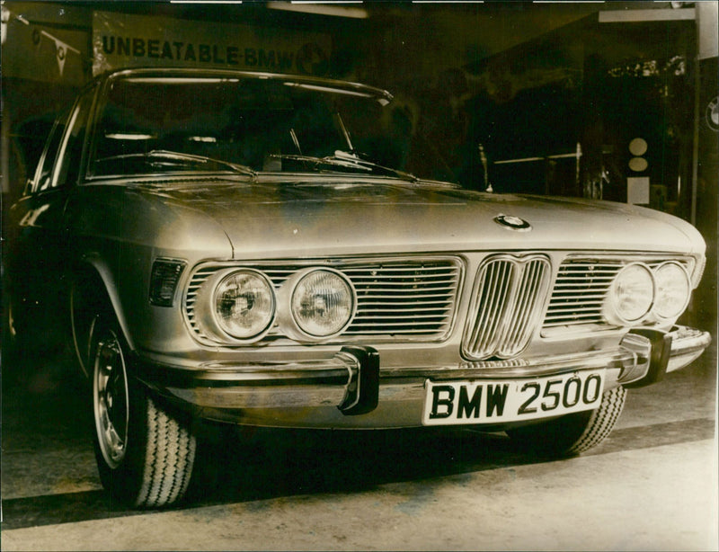 BMW 2500 - Vintage Photograph