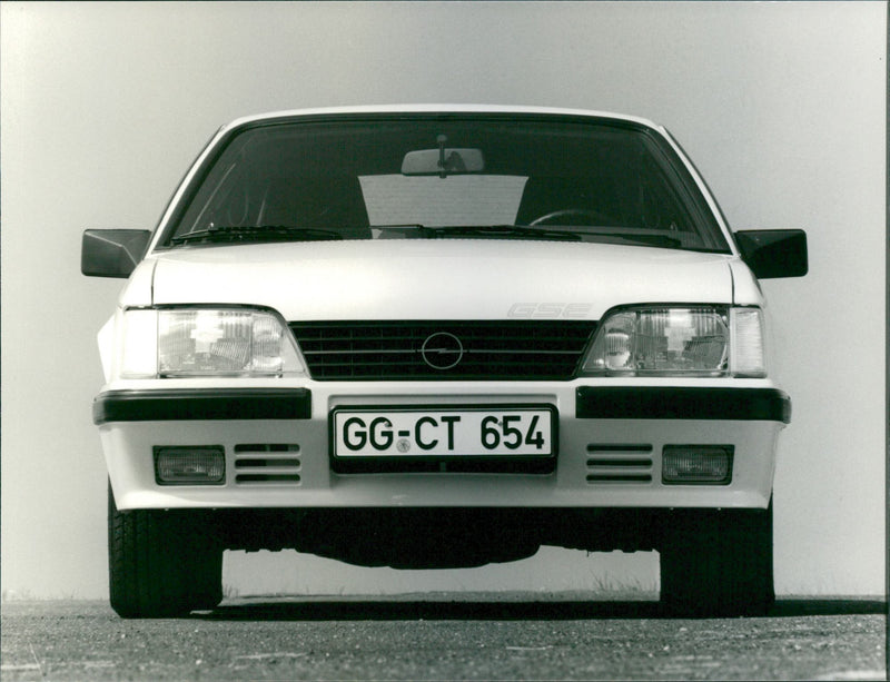 Opel Monza GSE - Vintage Photograph