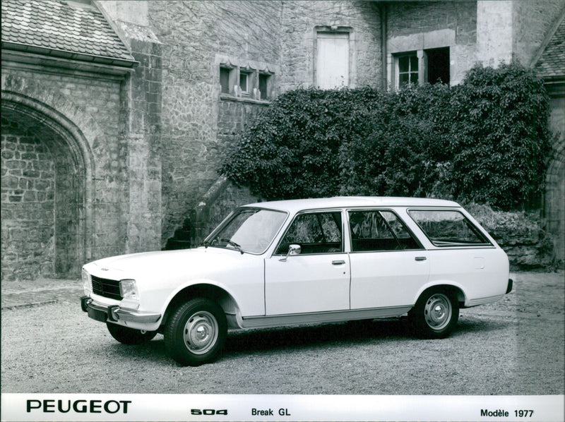 Peugeot 504 Break GL - Vintage Photograph