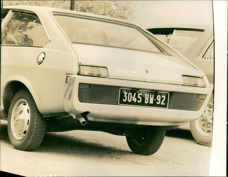 Renault 25 - Vintage Photograph