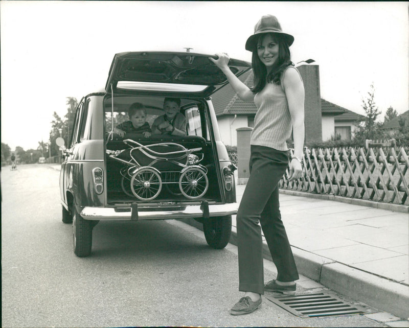 Renault 4 - Vintage Photograph