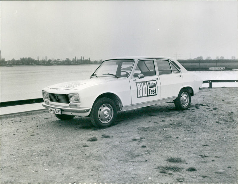 Peugeot 504 TI 1973 - Vintage Photograph