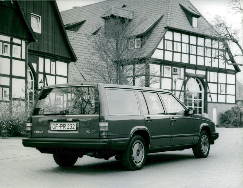 Volvo 760 GLE - Vintage Photograph