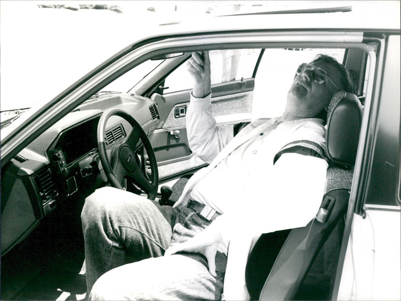 Mazda 323 GTX 1.6i - Vintage Photograph