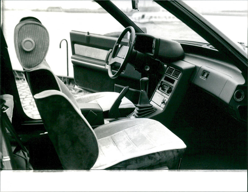 Mazda 929 - Vintage Photograph