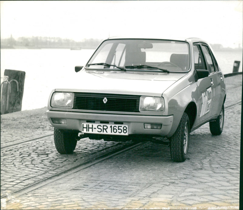 Renault - Vintage Photograph