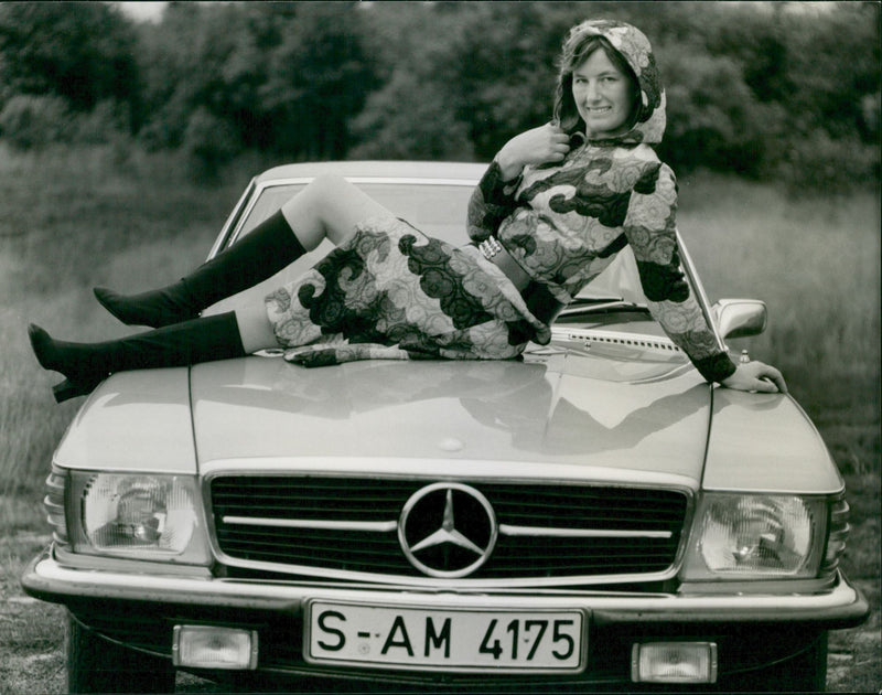 1972 Mercedes Benz  SLC-Coupé - Vintage Photograph