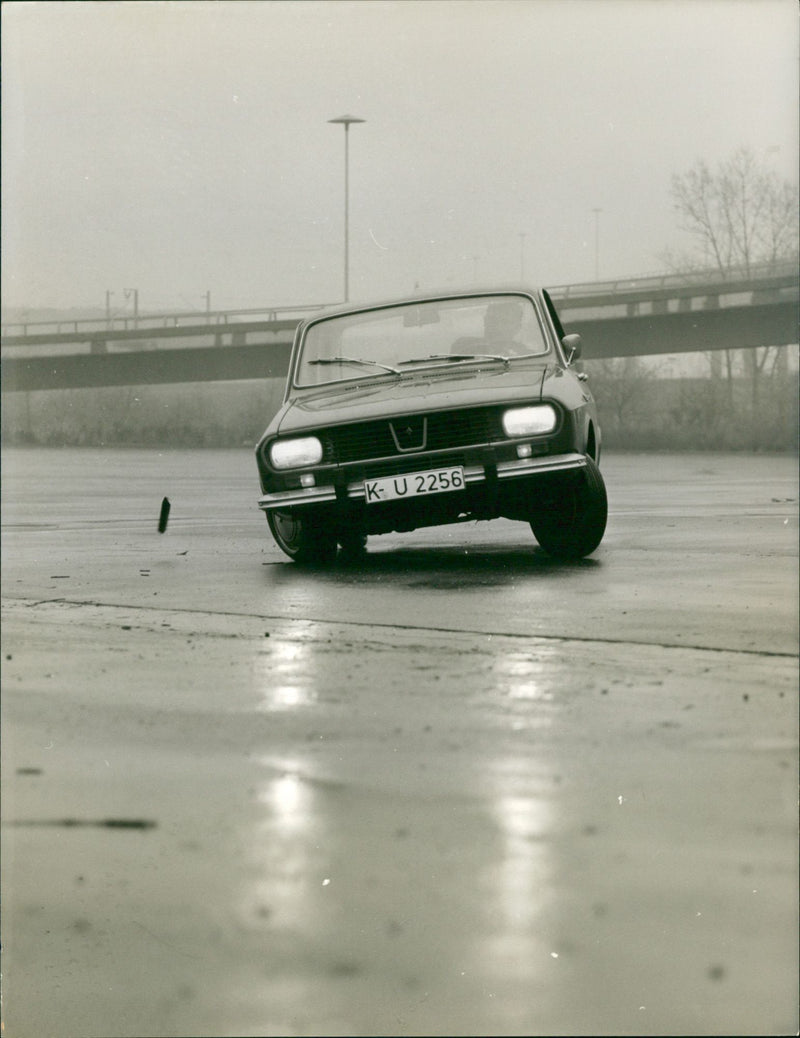 Renault - Vintage Photograph