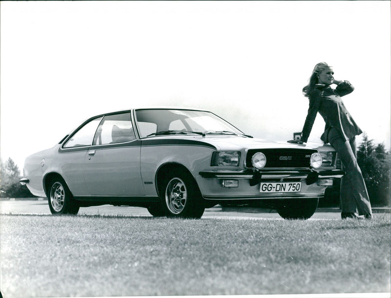 Opel GS/E - Vintage Photograph