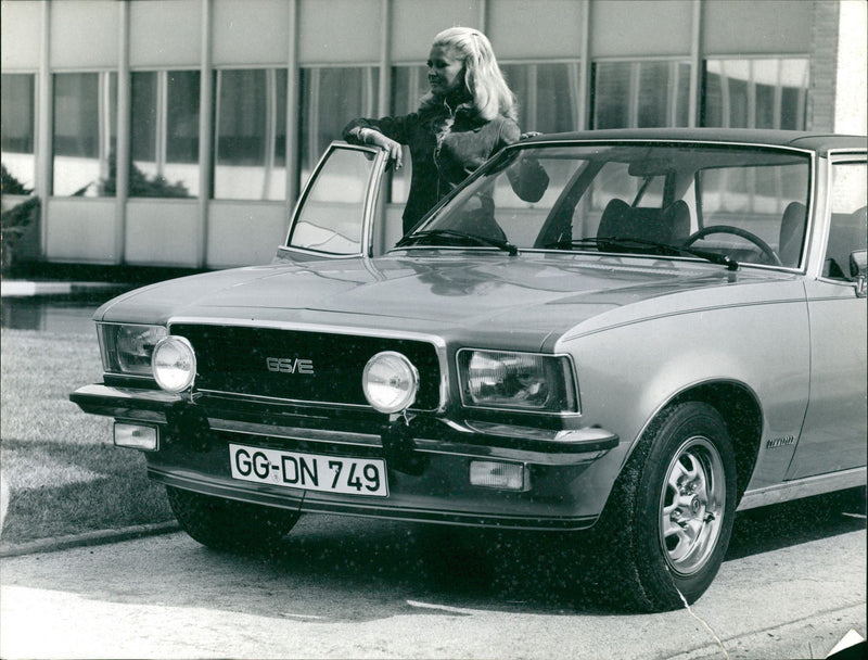 Opel Varius - Vintage Photograph
