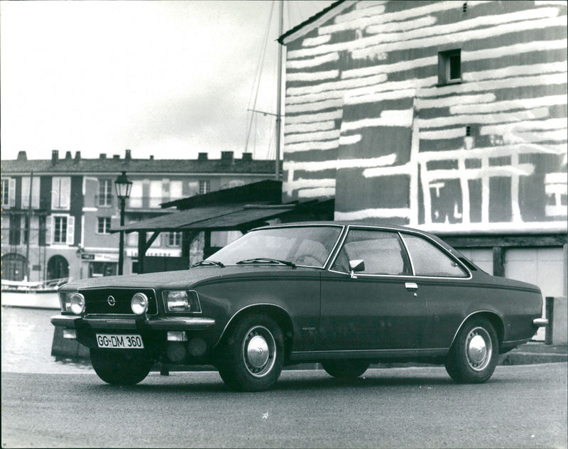 Opel Varius - Vintage Photograph