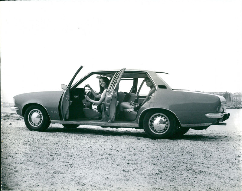 Opel Varius - Vintage Photograph