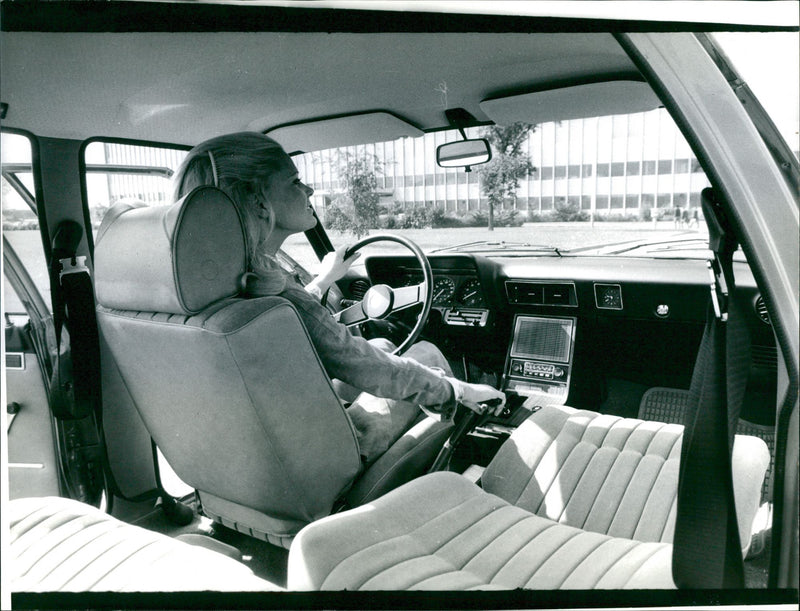 Opel Varius - Vintage Photograph