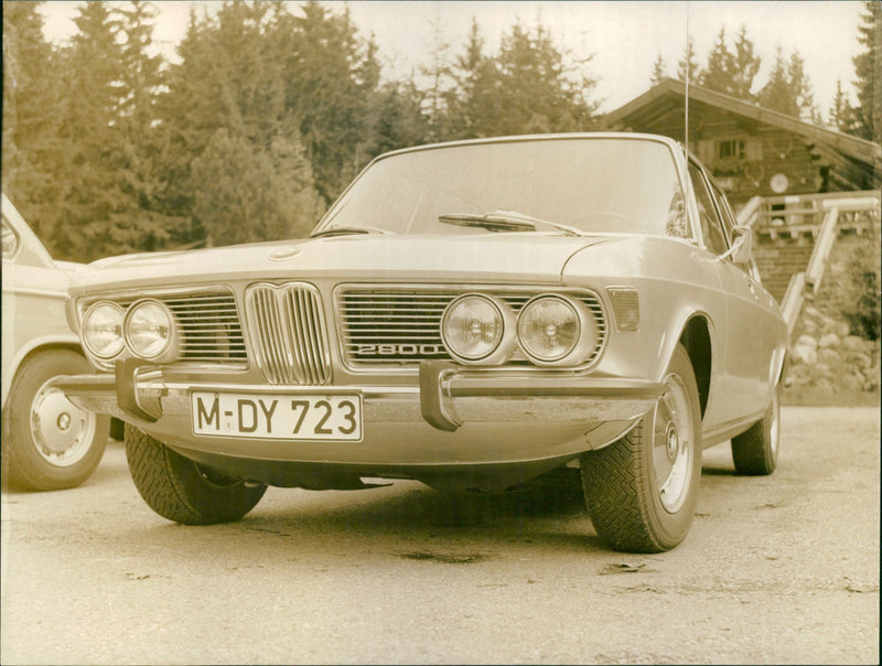 BMW 2800 - Vintage Photograph