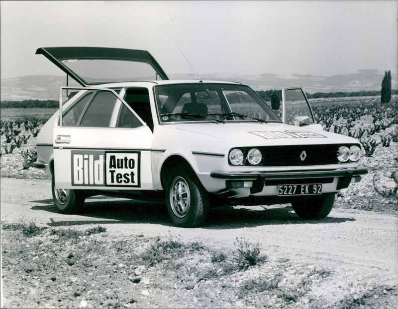 Renault Various Car. - Vintage Photograph