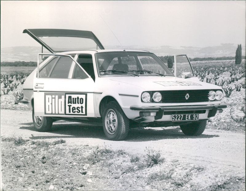 Renault Various Car. - Vintage Photograph