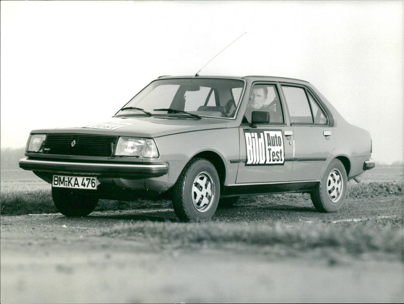 Renault Varius - Vintage Photograph