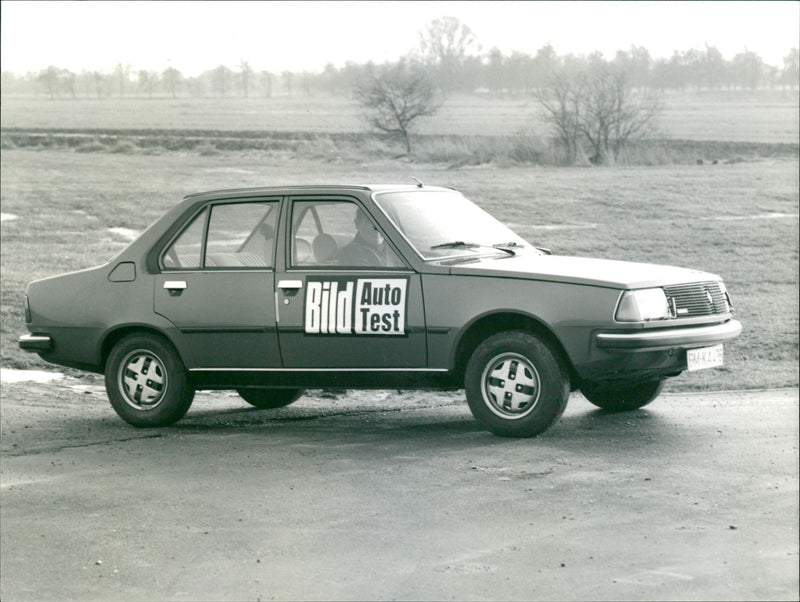 Renault Varius - Vintage Photograph