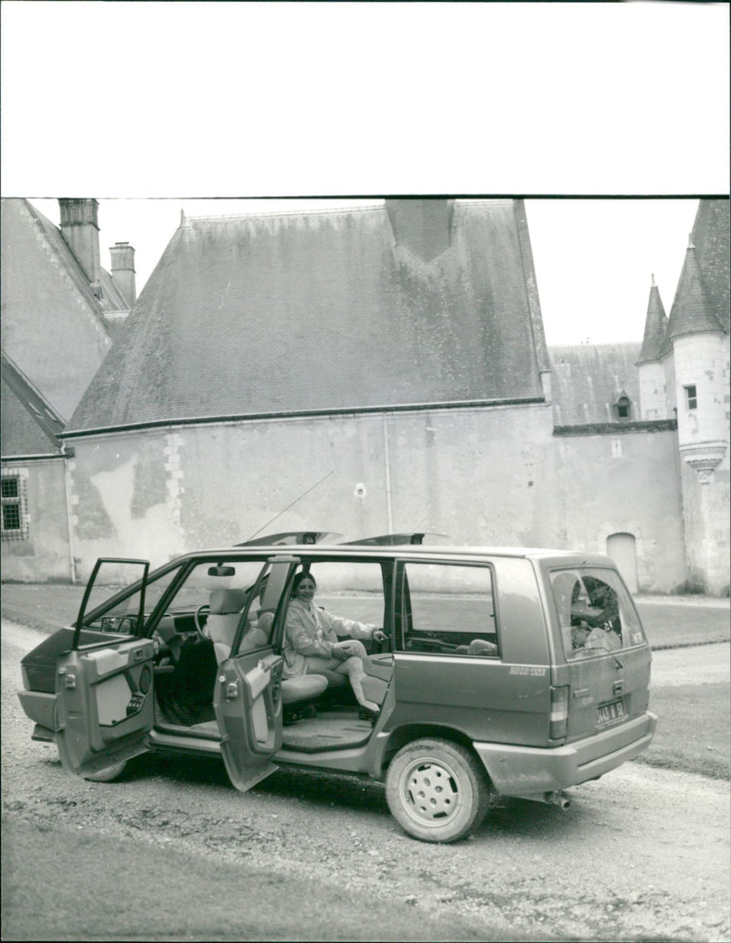 Renault Varius - Vintage Photograph