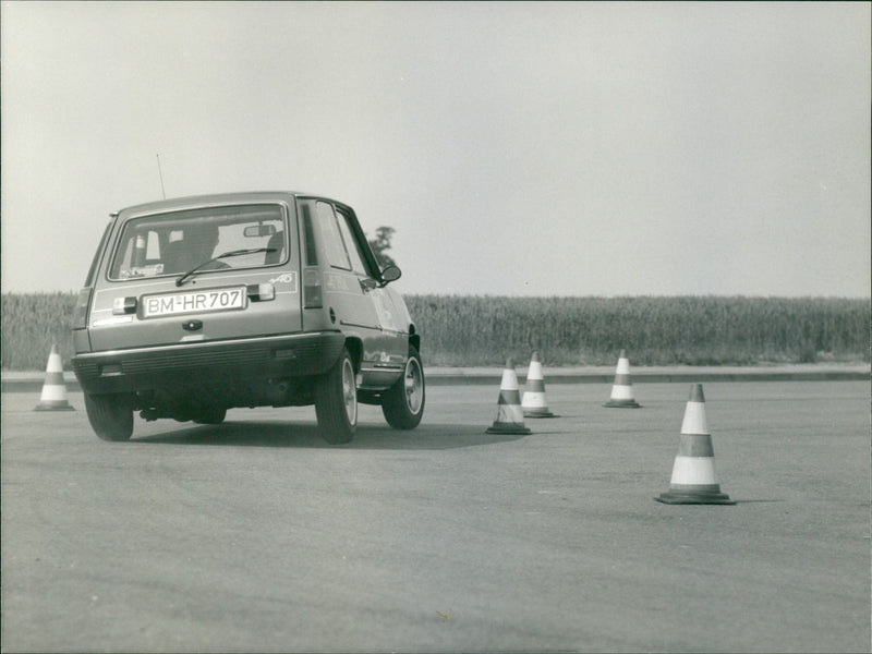 Renault Varius - Vintage Photograph