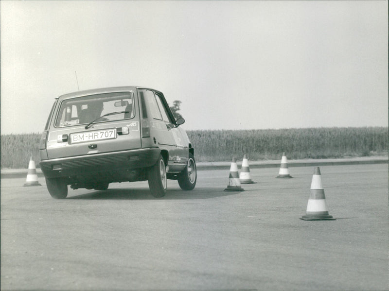 Renault Varius - Vintage Photograph