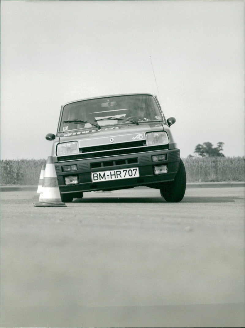 Renault Varius - Vintage Photograph