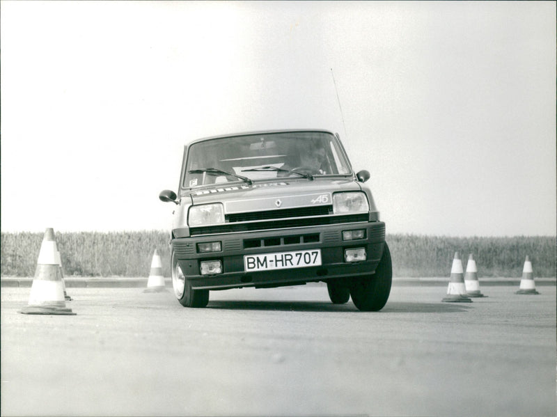 Renault Varius - Vintage Photograph