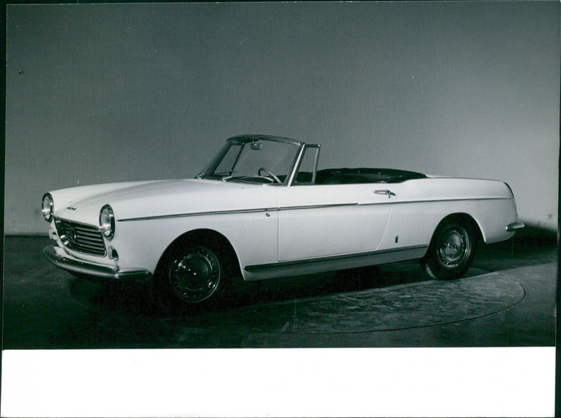 Peugeot 404 Cabriolet - Vintage Photograph