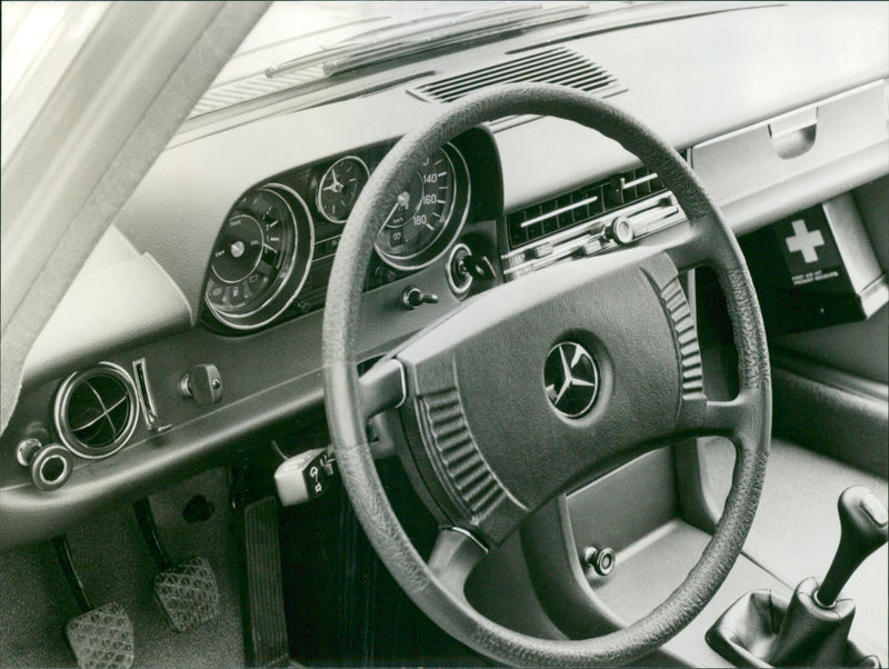 Mercedes-Benz 240 D 3.0 - Vintage Photograph