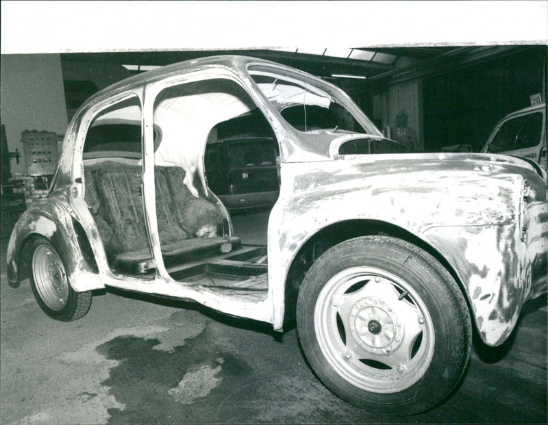 Renault 4CV (1946-1961) - Vintage Photograph