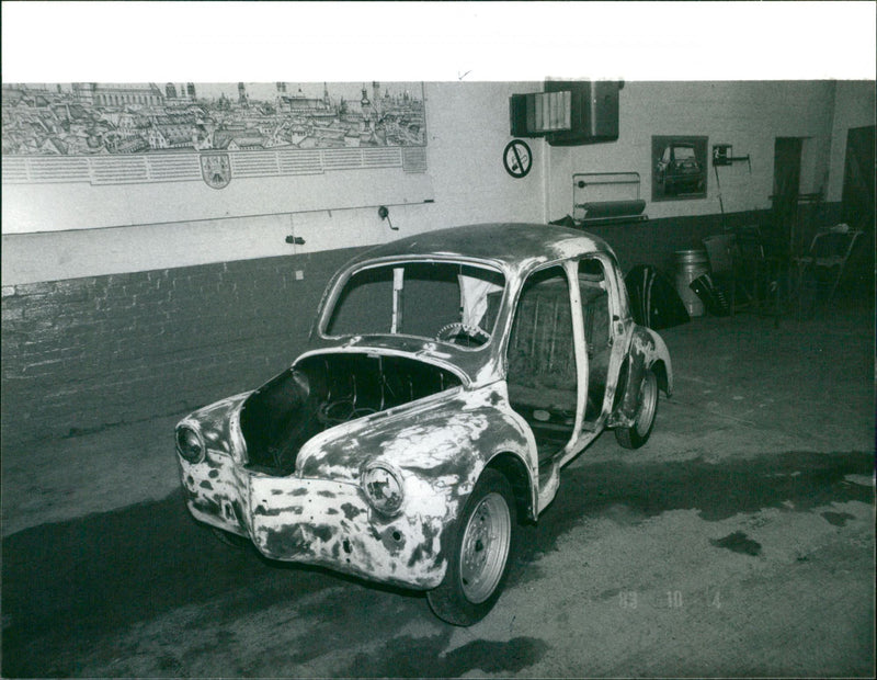 Renault 4CV (1946-1961) - Vintage Photograph