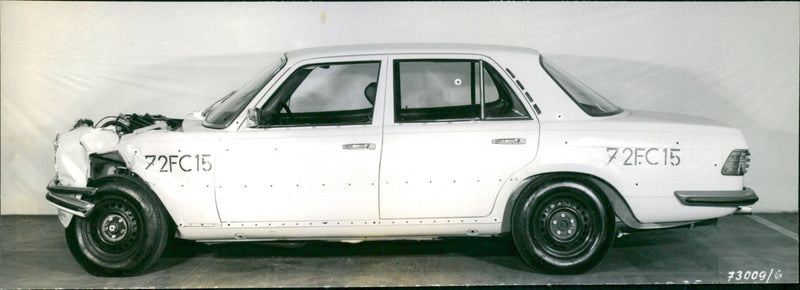 Mercedes-Benz 350 SE - Vintage Photograph