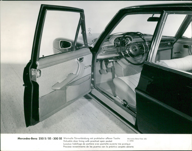 Mercedes-Benz 250 S/SE-300 Se - Vintage Photograph