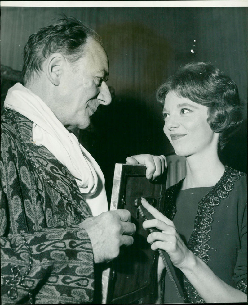 Sir John Gielgud and Anna Massey - Vintage Photograph