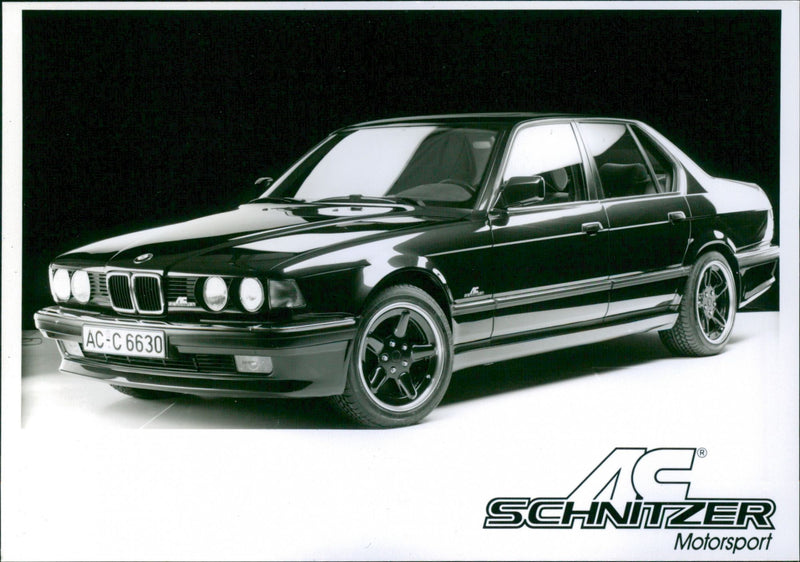 BMW 735i - Vintage Photograph