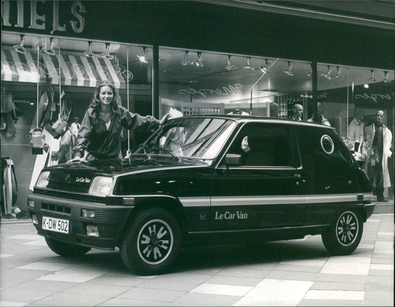 Renault - Vintage Photograph