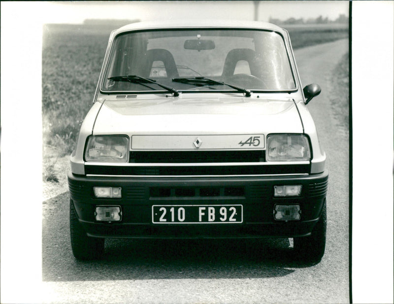 Renault 5 Alpine - Vintage Photograph