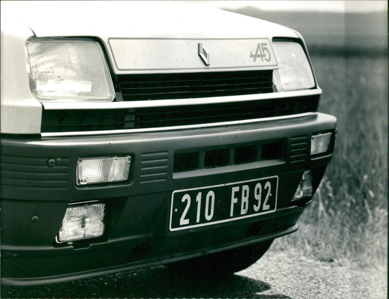 Renault 5 Alpine - Vintage Photograph