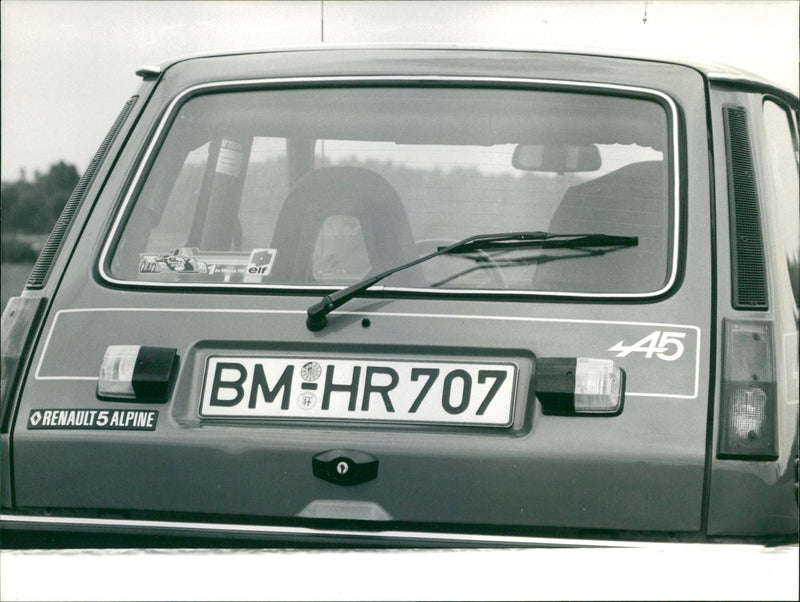 Renault 5 Alpine - Vintage Photograph